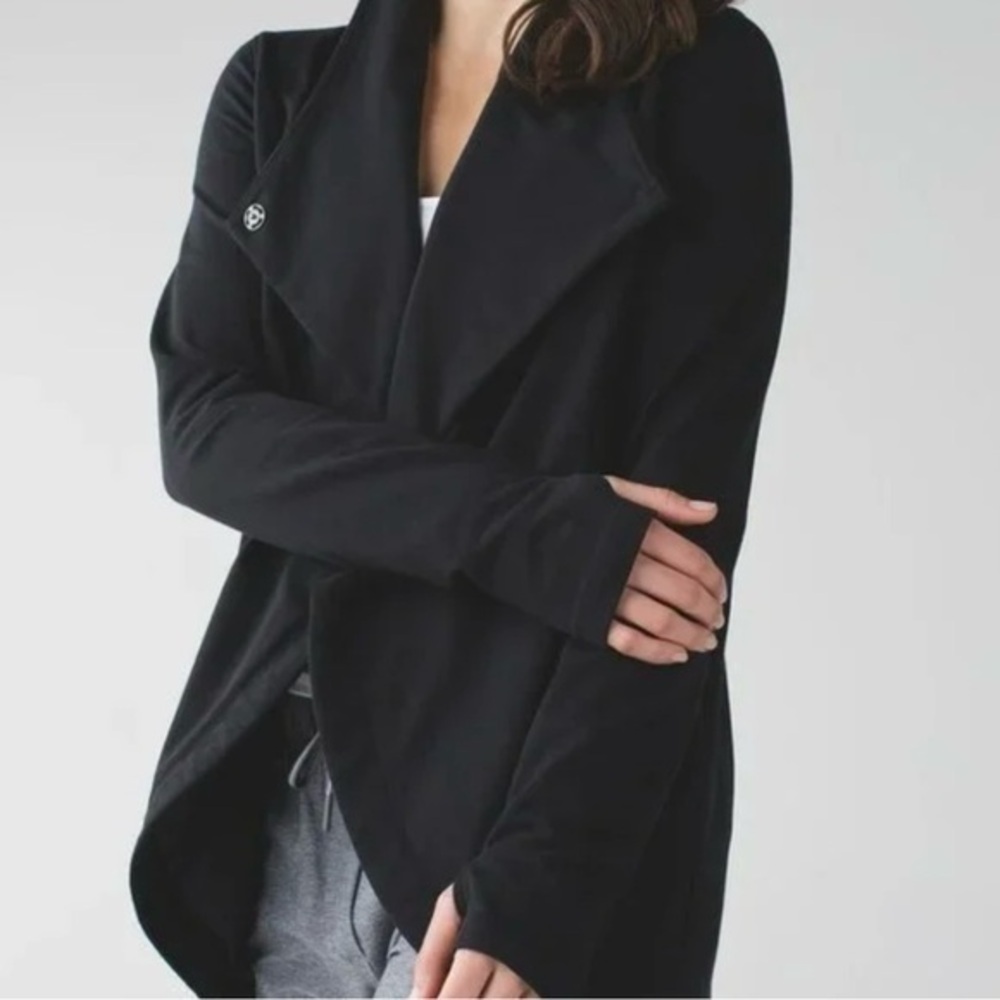 Lululemon athletica wrap black sweat jacket size 6